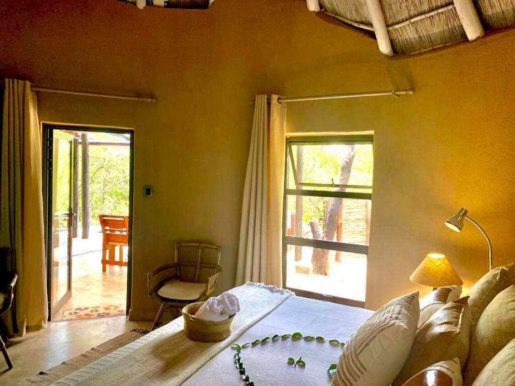 Ikhaya Lamadube Game Lodge Klipdrift Exterior photo